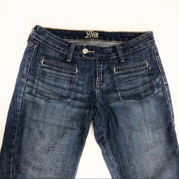 Old Navy The Diva Bermuda Jean Shorts Size 2 - Picture 2 of 7